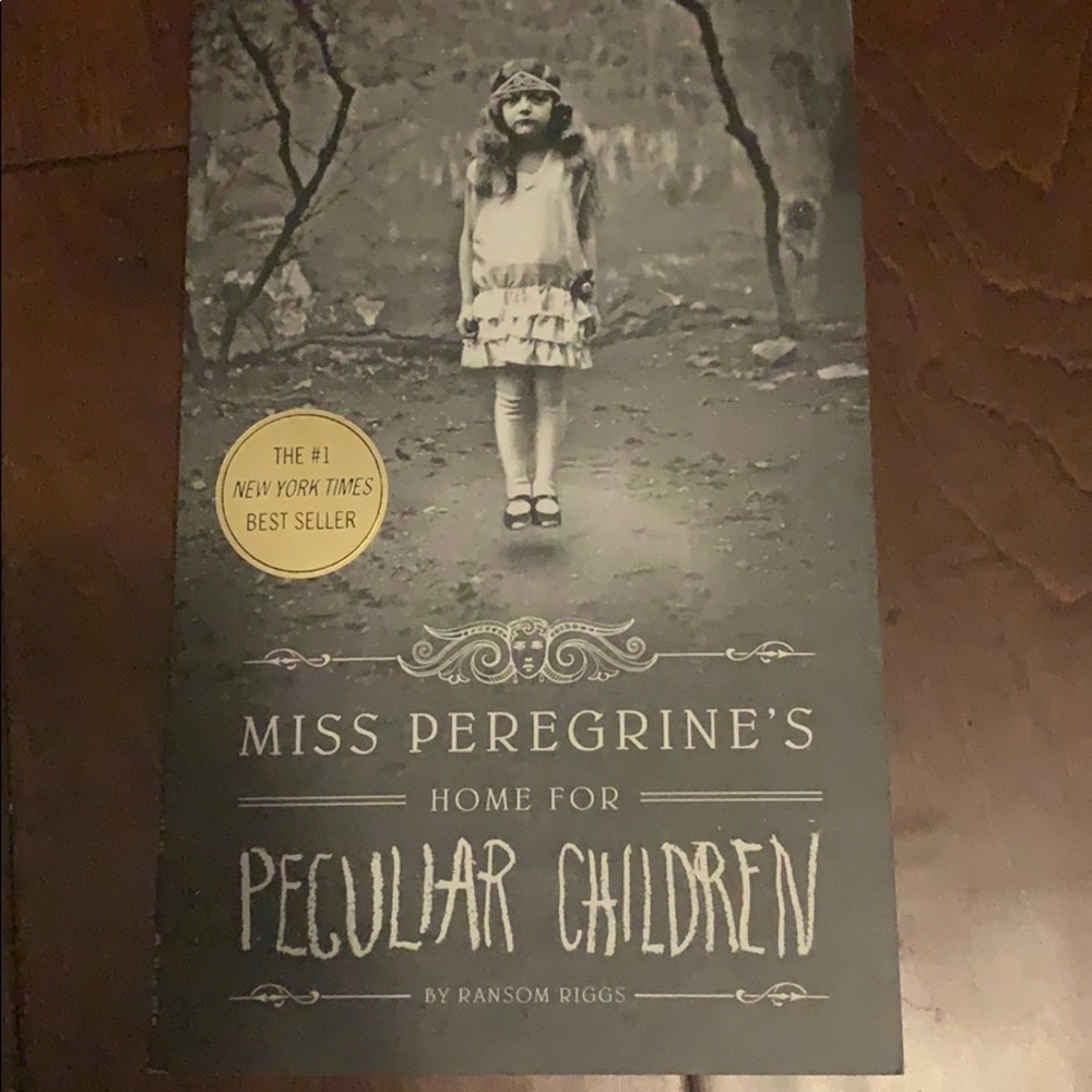 “Miss Peregrine’s home for peculiar children”